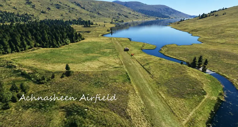 Grass airstrip beside a Highland loch at Achnasheen Airfield in Microsoft Flight Simulator